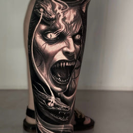 Horror-Motiv am Unterschenkel – Tattoo aus Köln