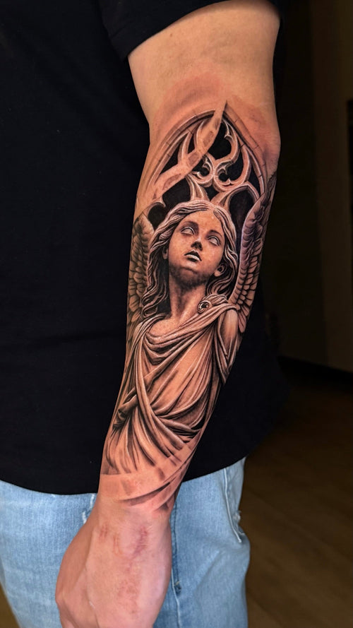 Figur am Unterarm